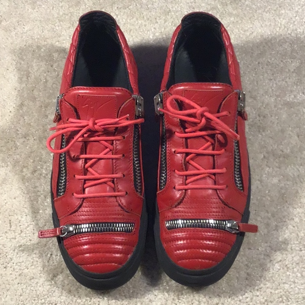 Giuseppe Zanotti made in Italy.